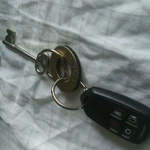 - Coach key chain 1Sz$28 +  free scarf.